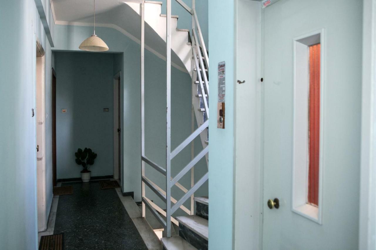Best House, Larisis Metro, 아테네 외부 사진