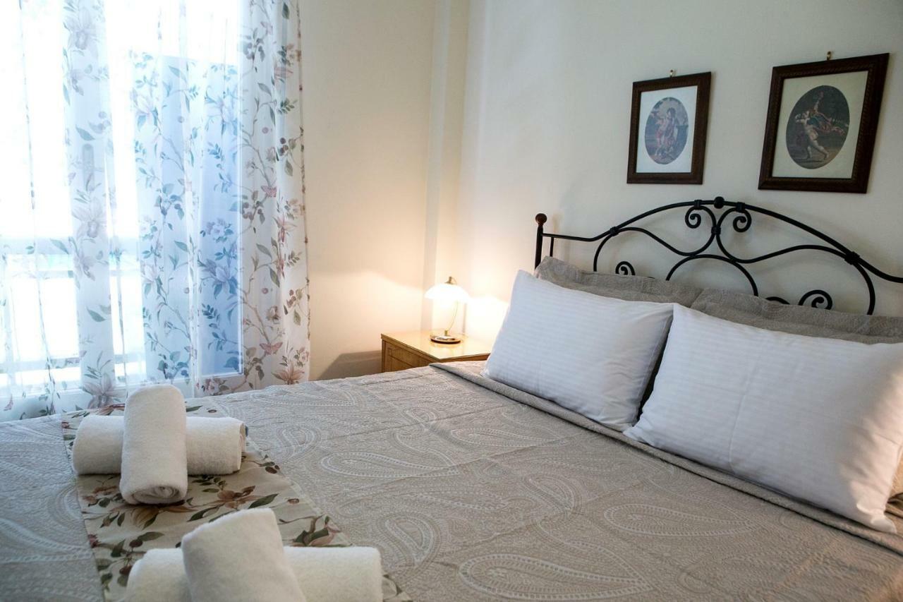 Best House, Larisis Metro, 아테네 외부 사진